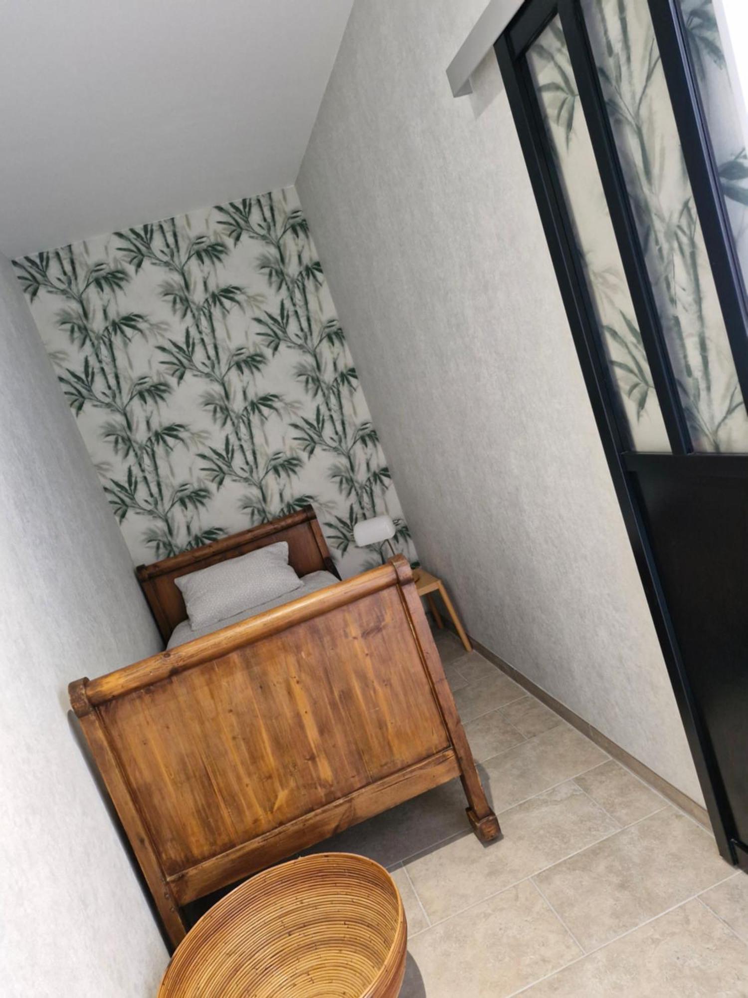 Hotel Le 6 3 Home Port En Bessin Екстер'єр фото