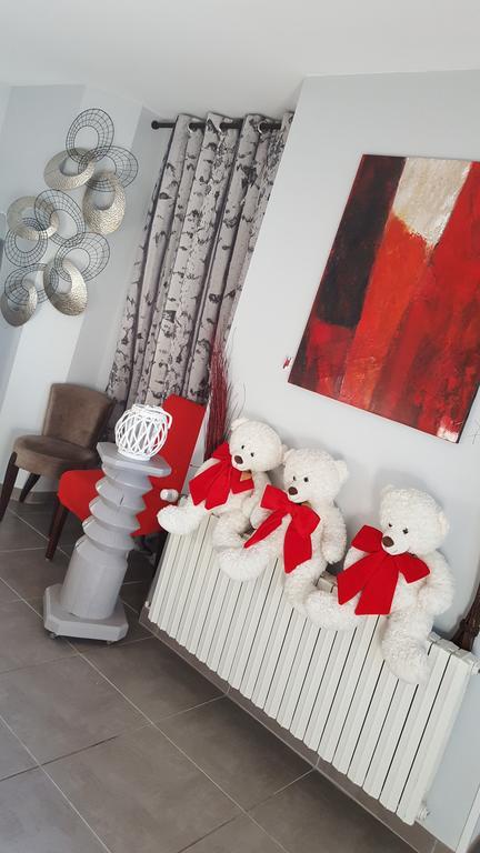 Hotel Le 6 3 Home Port En Bessin Екстер'єр фото